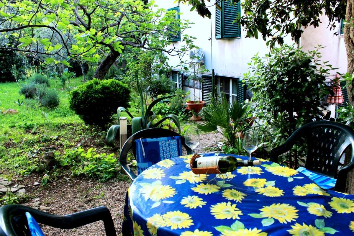 Guest House With Garden - Zuvan Split Extérieur photo